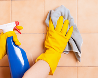 Depois que eu descobri essa misturinha caseira para limpar os azulejos, minha cozinha agora está brilhando