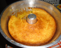 Bolo cremoso de milho verde