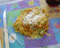 Macarrão x moqueca de camarão