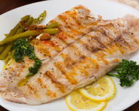 É uma técnica que aprendi em um restaurante estrelado: o que os chefs fazem para que o peixe fique perfeitamente cozido