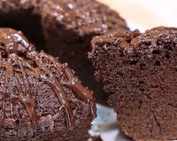 Bolo de chocolate sem farinha: massa fofa e molhadinha é irresistível, nunca consigo comer uma fatia só