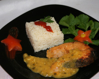 Salmão ao molho de maracujá