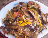 Salada de berinjela de micro-ondas