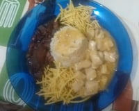 Estrogonofe de lombo com arroz e feijão