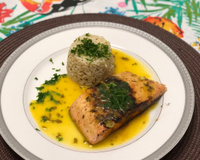 Salmão ao molho de laranja