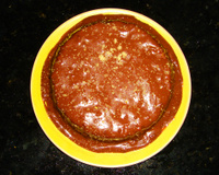 Bolo de goiaba coberto com bechamel de chocolate