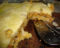 Torta assada de pão de fôrma recheada com creme de milho e frango