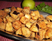 Berinjela em cubos à milanesa