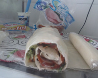 Rocambole de massa de pastel