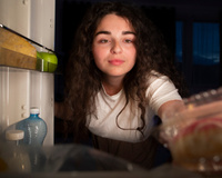 Esses são os alimentos proibidos depois das 21h para evitar doenças, aponta estudo