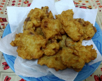 Bolinho de arroz com calabresa