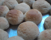 Pão de batata e nata recheado