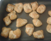 Esfiha de frango com cheddar do Betão