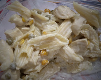 Macarrão com peito de frango ao molho branco