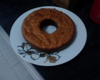 Bolo cremoso e crocante de goiaba