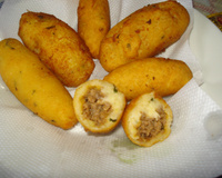 Bolinho de aipim da Aguida