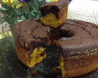 Bolo de cenoura mesclado com chocolate de liquidificador