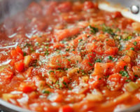 Parece delicioso, mas não é: segundo o chef, esses ingredientes arruínam qualquer molho para massa