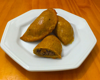 Pastel de farinha integral assado