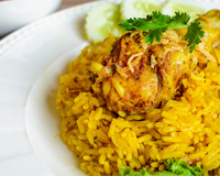 Adeus marmita sem graça: essa galinhada é perfeita para as refeições da semana, suculenta e cheia de sabor!