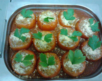 Tomates recheados com carne moída e pimentão