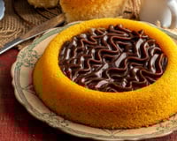 Bolo piscina de cenoura com chocolate