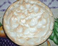 Chico balanceado com banana