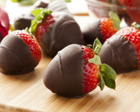 15 receitas de morango com chocolate que vão te dar água na boca