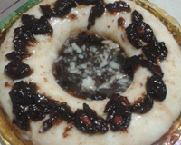 Manjar branco com calda de ameixa preta