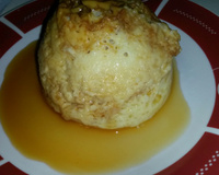 Pudim de leite na caneca