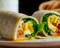Sem glúten e com proteína: a receita de wrap que mudou o meu café da manhã para sempre (e é muito simples de fazer!)