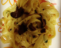 Macarrão com trufas negras