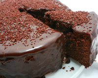 Bolo de chocolate meio amargo: receita fácil de fazer