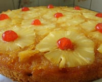 Bolo de abacaxi caramelizado