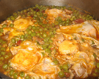 Ervilhas ao molho com ovos