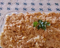 Macarrão com estrogonofe de frango rápido e fácil
