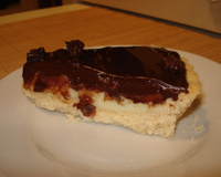 Torta de passas ao rum e ganache