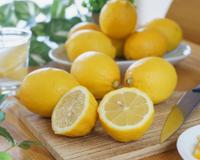 Não deixe os seus limões estragarem! Esse é o truque para aproveitar o alimento e dar um toque especial nas suas receitas