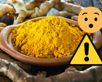Cúrcuma: 3 erros que a mairoria das pessoas comete e acaba perdendo TODOS os benefícios dessa raiz poderosa
