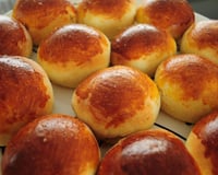 Pão de batata recheado