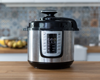 Cozinhar feijão sem vigiar o fogão fica mais fácil! Panela elétrica com 35% OFF