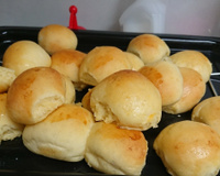 Pão de batata recheado com mortadela