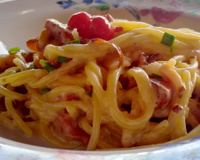 Macarrão ao molho branco com bacon