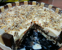 Torta de brigadeiro, sorvete e bis