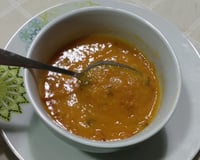 Caldinho fácil de batata, cenoura e calabresa