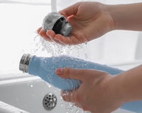 Estas são as melhores opções de garrafas térmicas para você levar sua bebida gelada para qualquer lugar