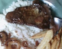 Bife acebolado com batata frita