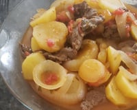 Bife de caldo com batatas