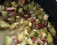 Mexidinho de abobrinha com calabresa fininha e ovos