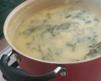 Sopa de fubá com couve